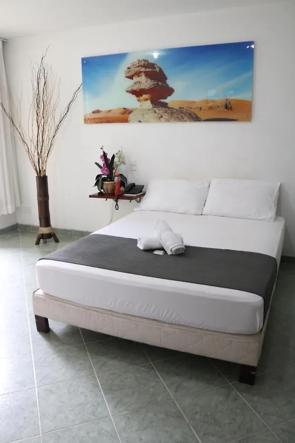 Hotel Medellin 33 3*,